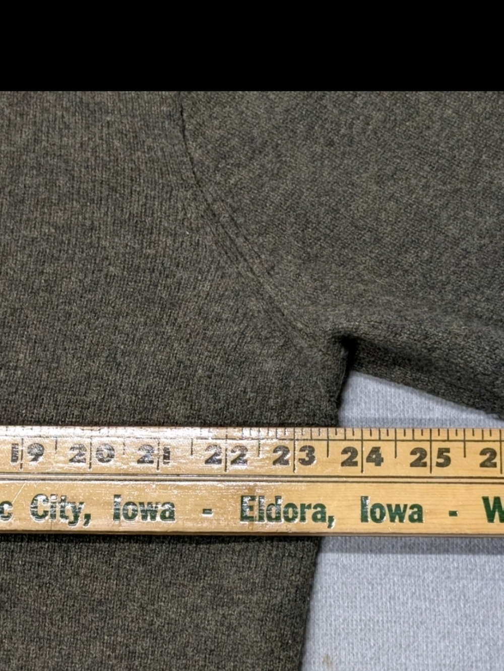 J. Crew 100% Lambswool Shawl Collar Sweater โ Size Large - Picture 6 of 8
